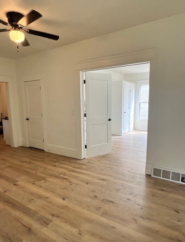 Living room - 439 S Parker Dr Unit Lower