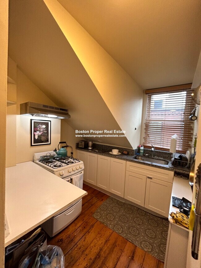 Photo - 32 irving St Unit 4