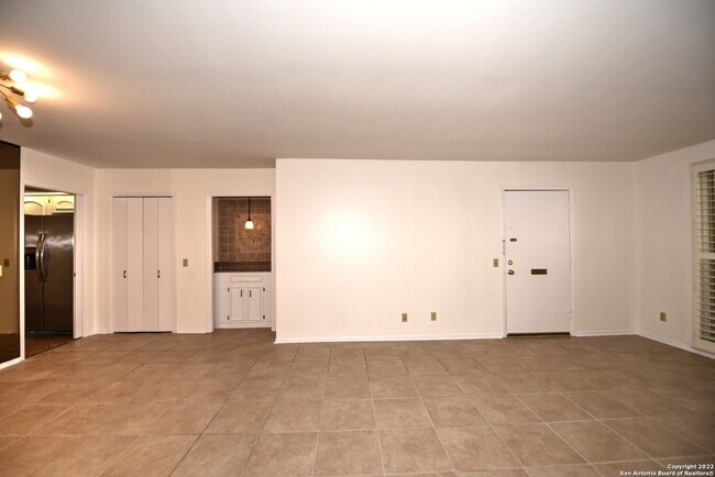 Photo - 7500 Callaghan Rd