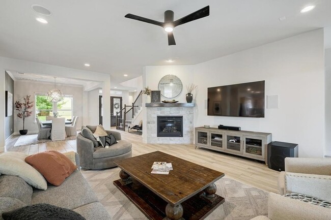 Photo - 249 Townes Ct