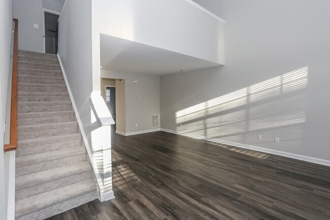 Photo - 2535 Captains Watch Rd NE