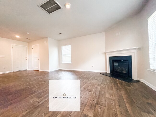 Photo - Stylish 4-bedroom Home in Greer, SC