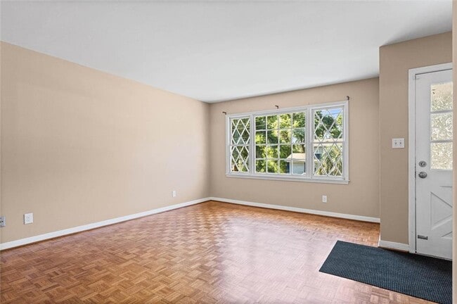 5516 Brightwood Ln