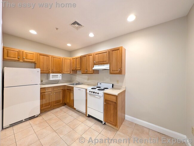 Photo - 466 Green St Unit #2
