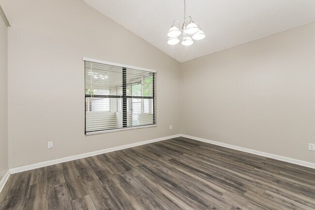 Photo - 1418 Mona Dr