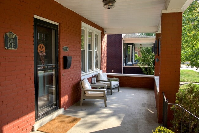 Photo - 22214 Park St