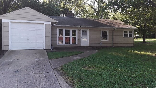 Photo - 3Bedroom, 1 Bath house AVAILABLE NOW. $160...