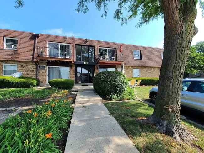 Building Photo - Fully furnished and ready to move in - Heat, Water and Internet are included - Newly renovated in... Unit apt. 103