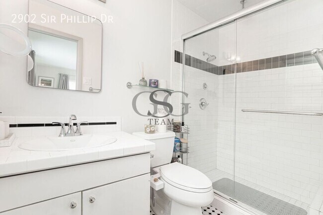 Photo - 2902 Sir Phillip Dr