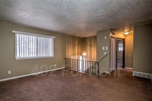 Photo - 3377 Weber St