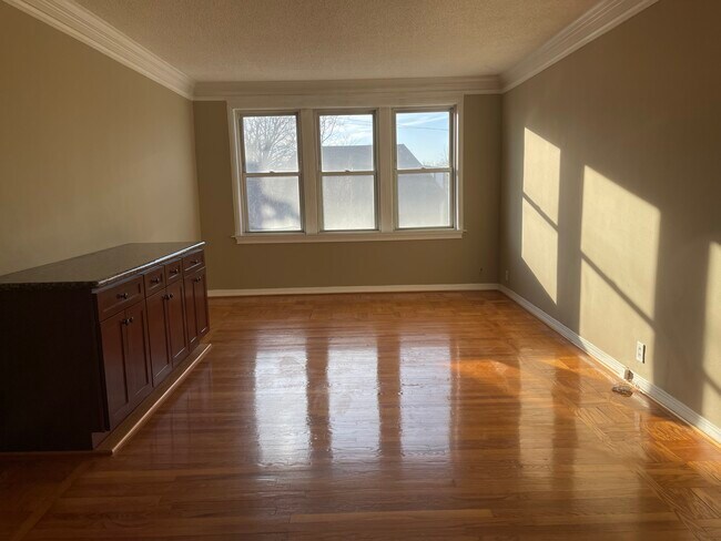 Photo - 907 S Hanley Rd Unit 7