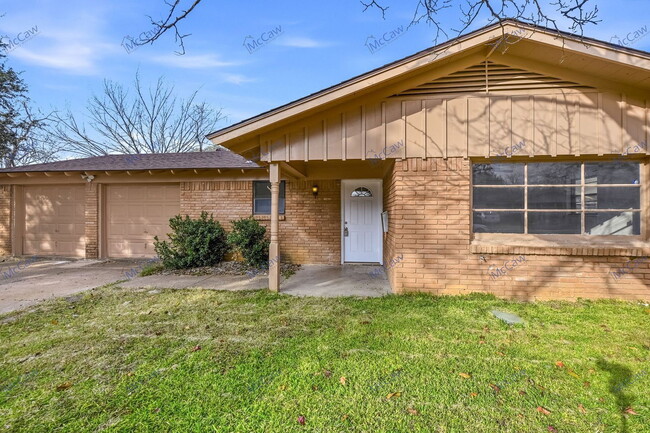 Photo - 6921 Greenlee St