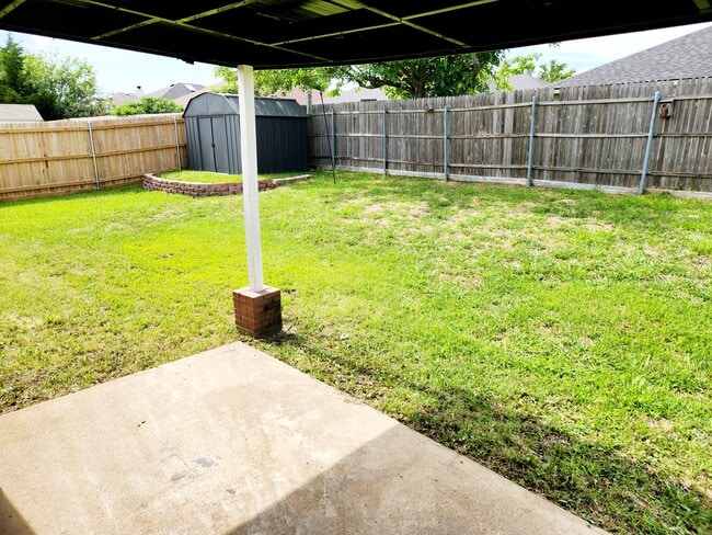 Photo - 720 Mackenzie Dr