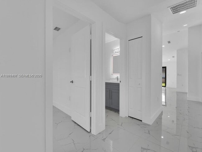 Photo - 5117 24th St SW Unit .