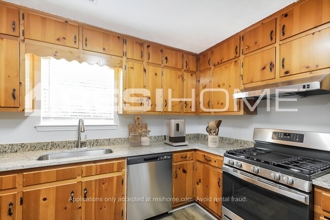 Photo - 5747 Mistyview Dr