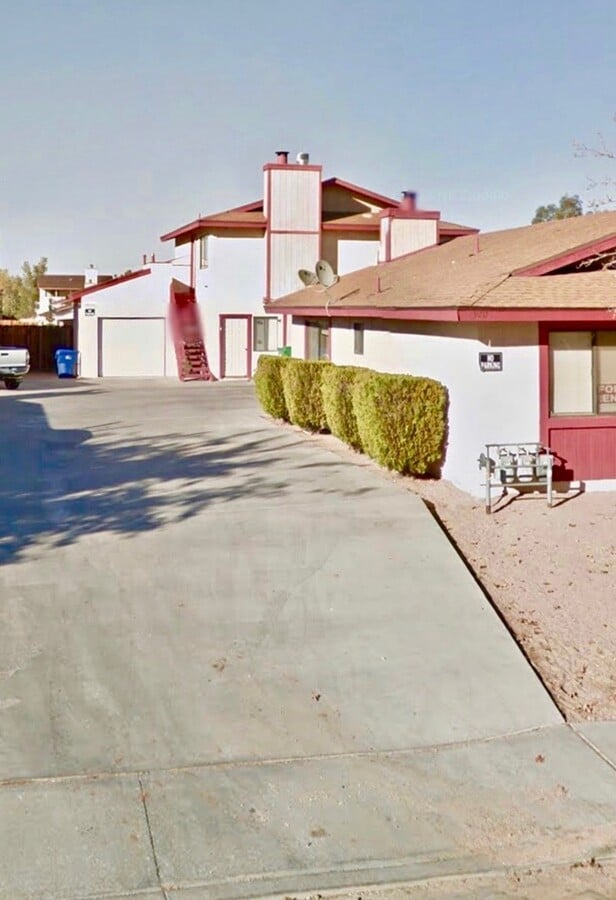 2 BEDROOM 1 BATH - UPSTAIRS UNIT - 2 BEDROOM 1 BATH - UPSTAIRS UNIT