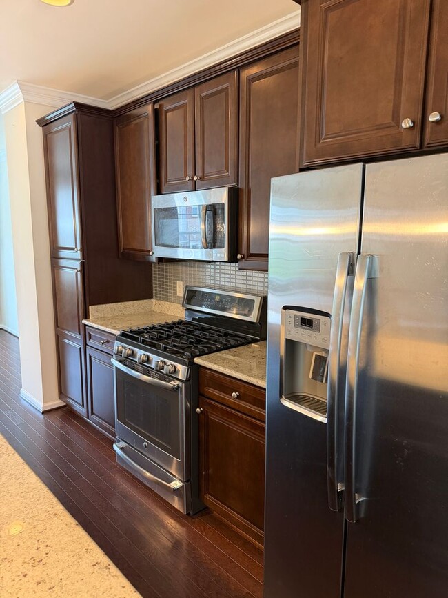 Photo - Near New Luxury TH 4 bed + 3.5 baths