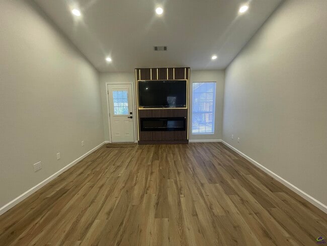 Photo - 101 Shamrock Ct