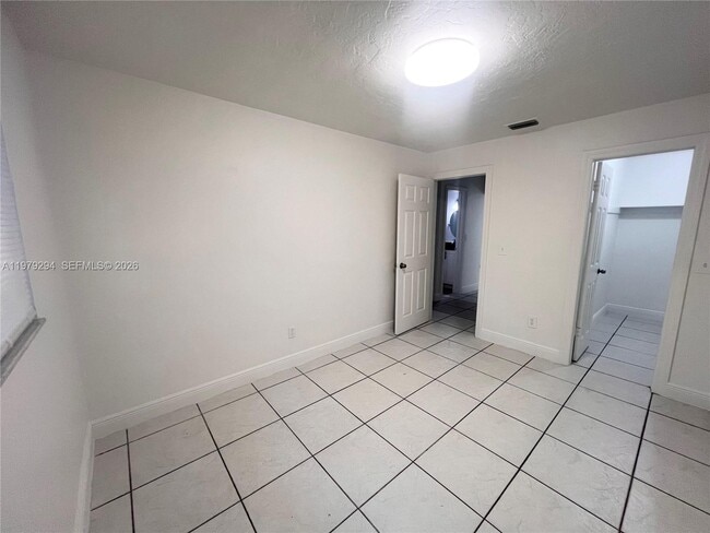 Photo - 5600 NW 15th St Unit 9