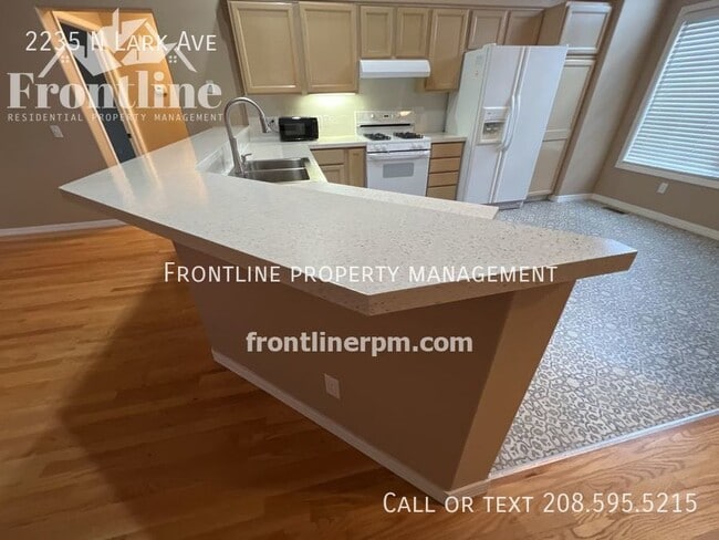 Photo - 2235 N Lark Ave