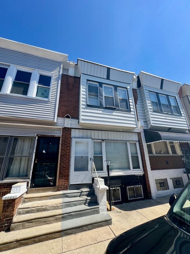 Photo - Gorgeous 3-Bedroom Townhome in Allegheny West! Available NOW!