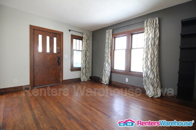 Photo - 3724 University Ave