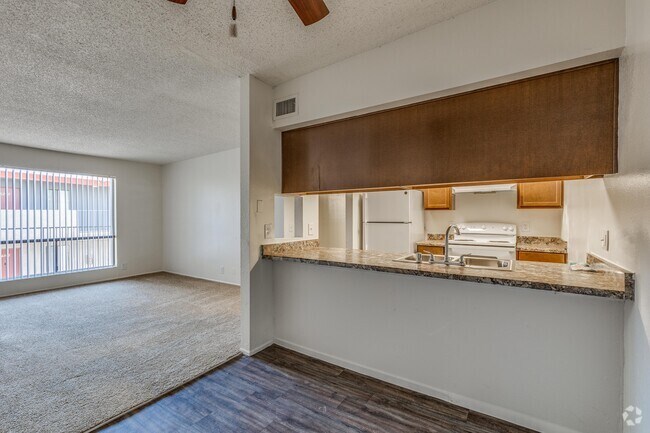 2 BR, 2 BA (Classic) - 912 SF