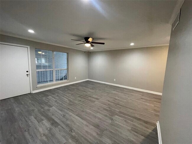 Photo - 9711 Linkmeadow Ln Unit True