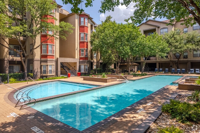 Pool & Spa - Inwood on the Park