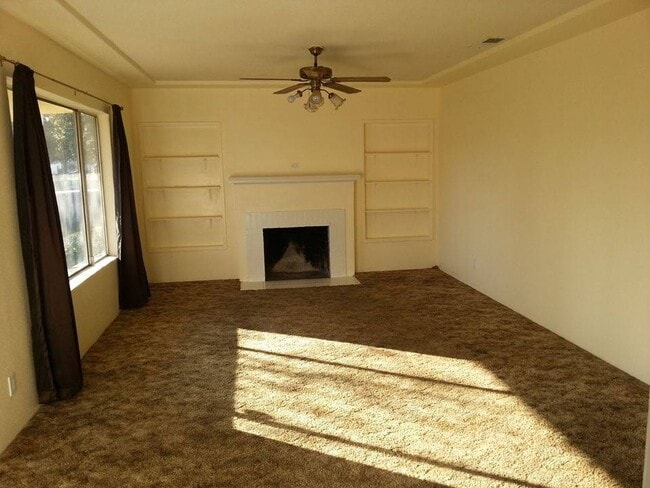 Photo - 123 Undisclosed St