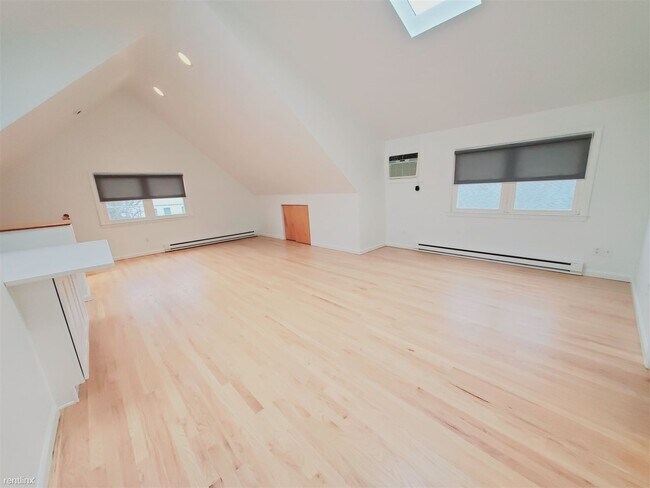 Photo - 1 br, 1 bath Condo - 1003 Shippan Ave Apt 3 Unidad Apt 3