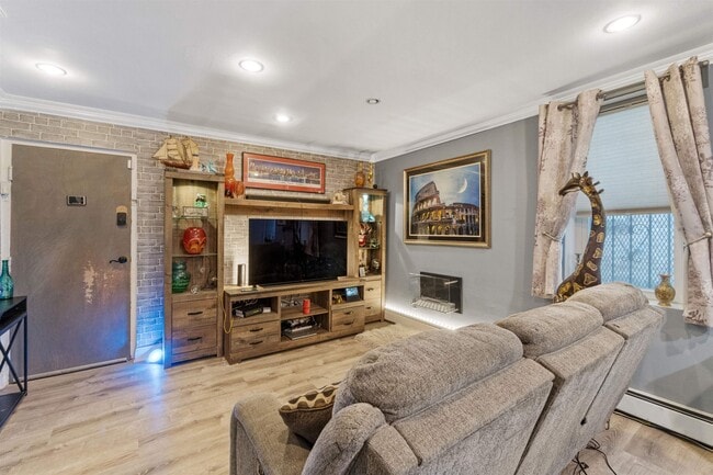 Photo - 817 10th St Unit 1C