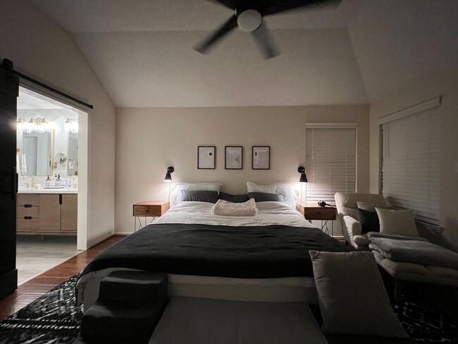 Photo - What's special