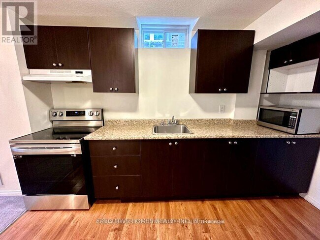 Photo - 103 Baffin Cres