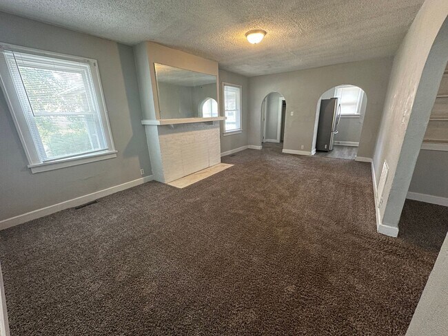 Photo - PRELEASING for AUGUST! Close to Campus