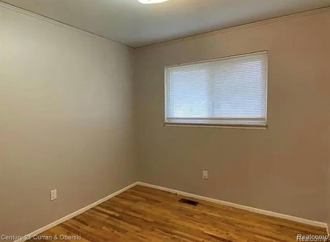 Photo - 467 S Marie St