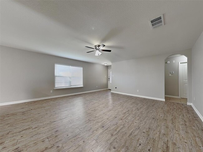 Photo - 1525 Treeta Trail