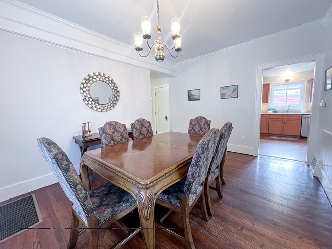 Photo - 538 Webster St
