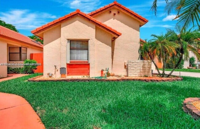 Photo - 700 SW 113th Ave