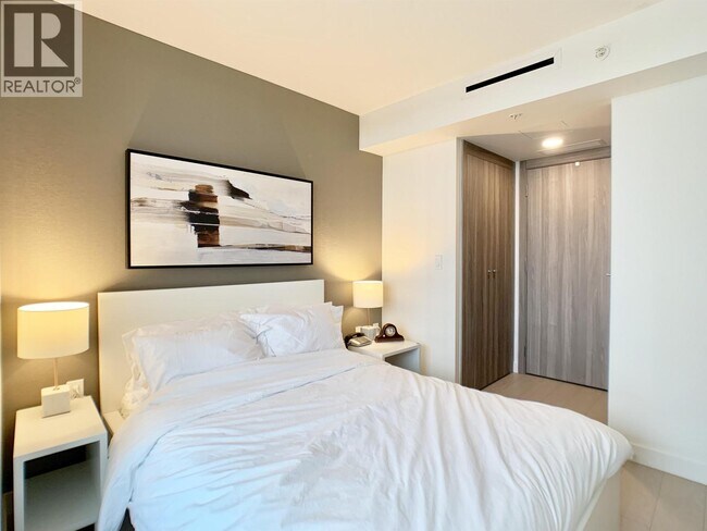 Photo - 433 SW Marine Dr Unit 1006