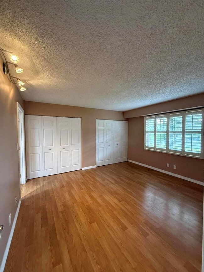 Photo - 3001 W Rolling Hills Cir Unit 108