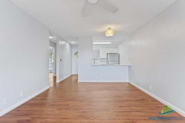 Photo - 92-1136 Hame St