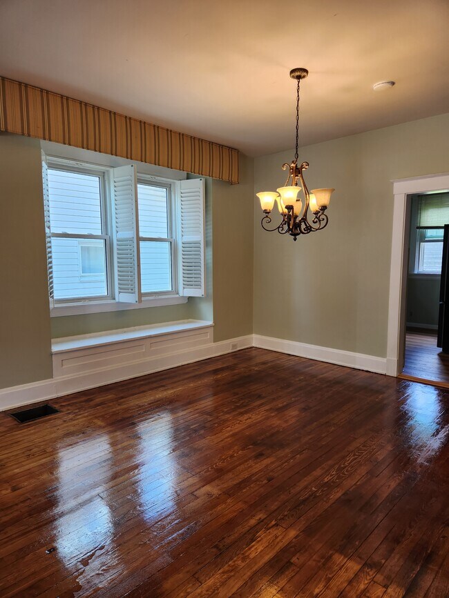 Photo - 103 Joyce Ave