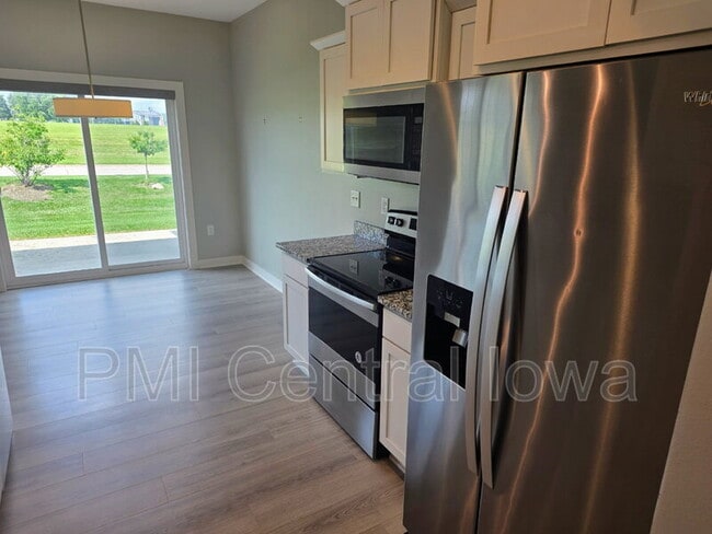 Photo - 9643 Turnpoint Dr