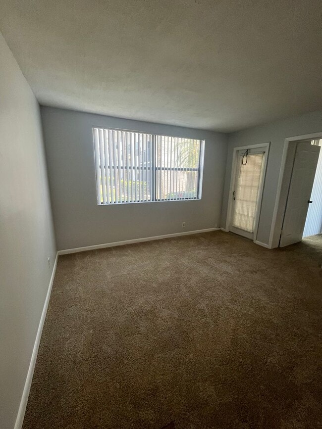 Photo - ONE BEDROOM ONE BATHROOM! WATERFRONT COMMUNITY! Unidad 16