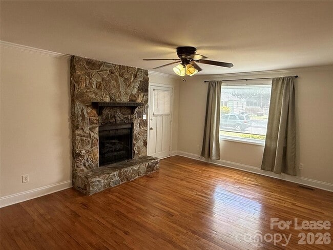 Photo - 356 Melbourne Ct