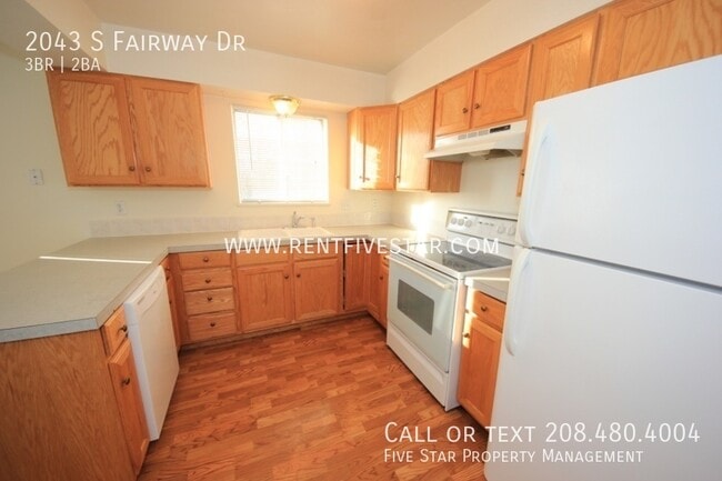 Photo - 2043 S Fairway Dr