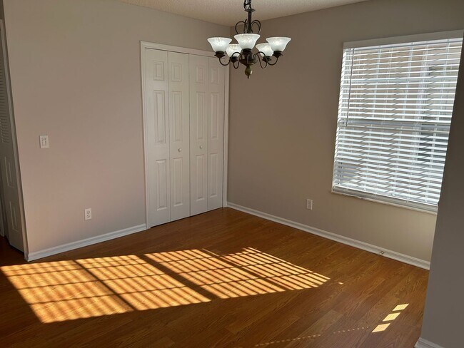 Photo - 645 Stafford Terrace Unidad 162