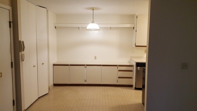 Photo - 5586 Guilford Rd Unit 2