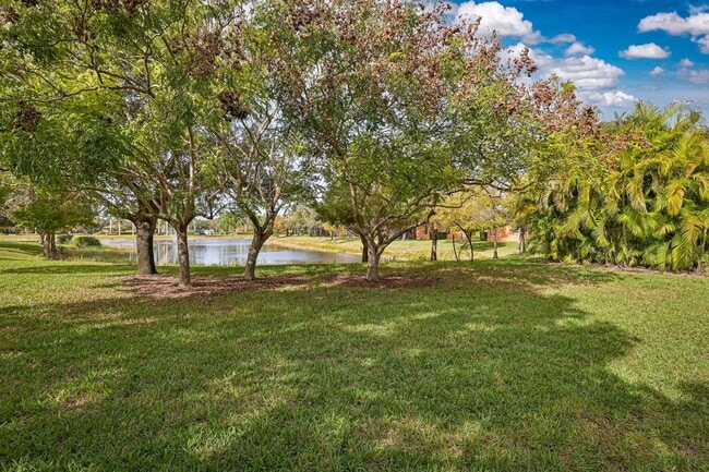 Photo - NOW AVAILABLE - 2/2 PLUS Den - 2 car garage - Coach Home in Terra Vista!